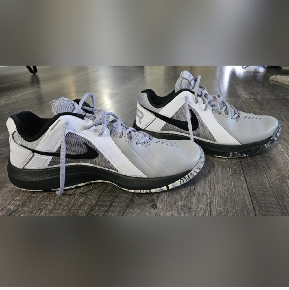 Nike Air Max Gray and Black Athletic Shoes